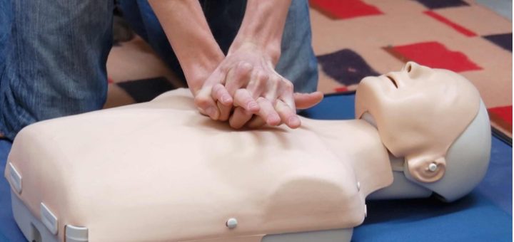 Primers auxilis: com actuar davant una aturada cardiorespiratòria